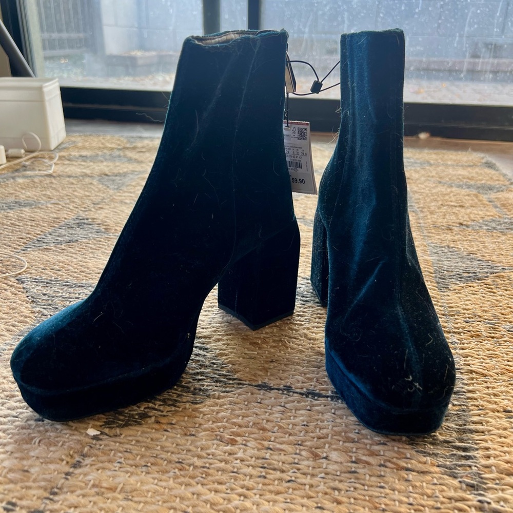 Zara Blue Velvet Boots